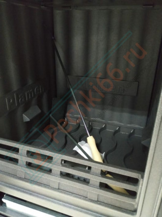 Чугунная печь-камин Laguna, красная (Plamen)